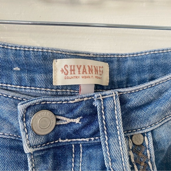 SHYANNE Western Country Rodeo Embroidered Flare Jeans Women's Size 29 - Picture 2 of 9